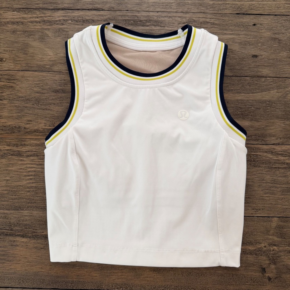 Lululemon size‎ 2 Court Crush Tennis Tank Crop Top White Built-in Bra Pickleball